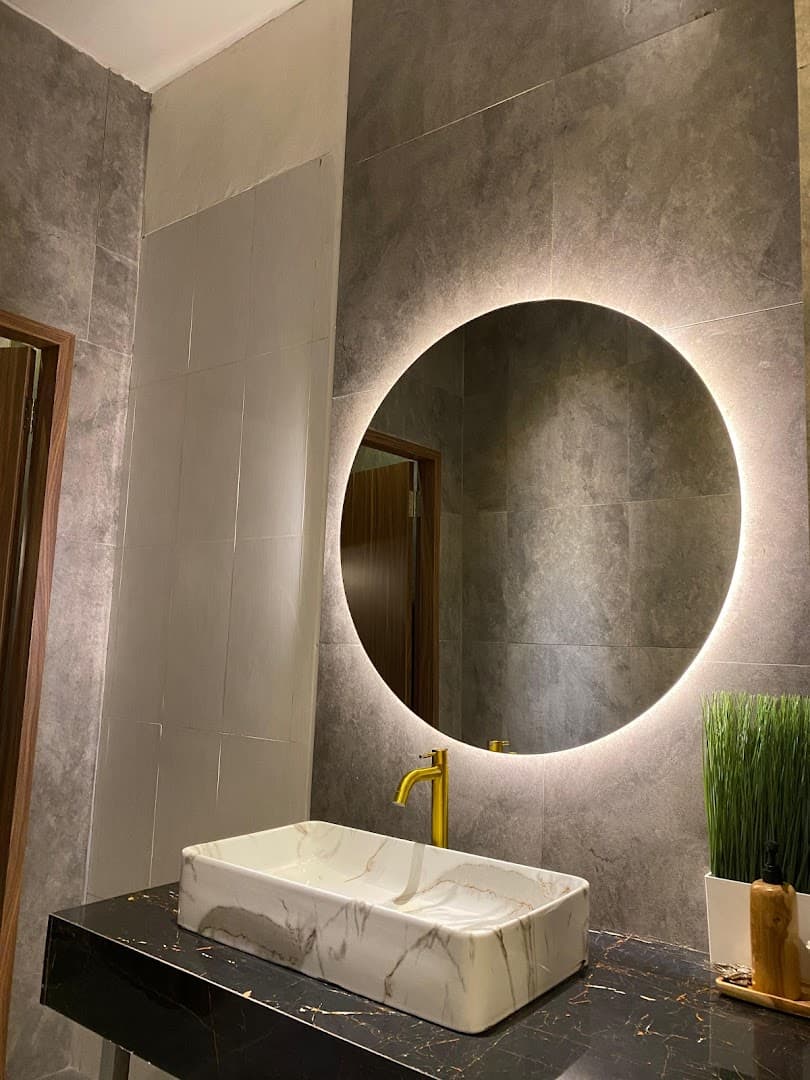 Analyzed image 7 for interior